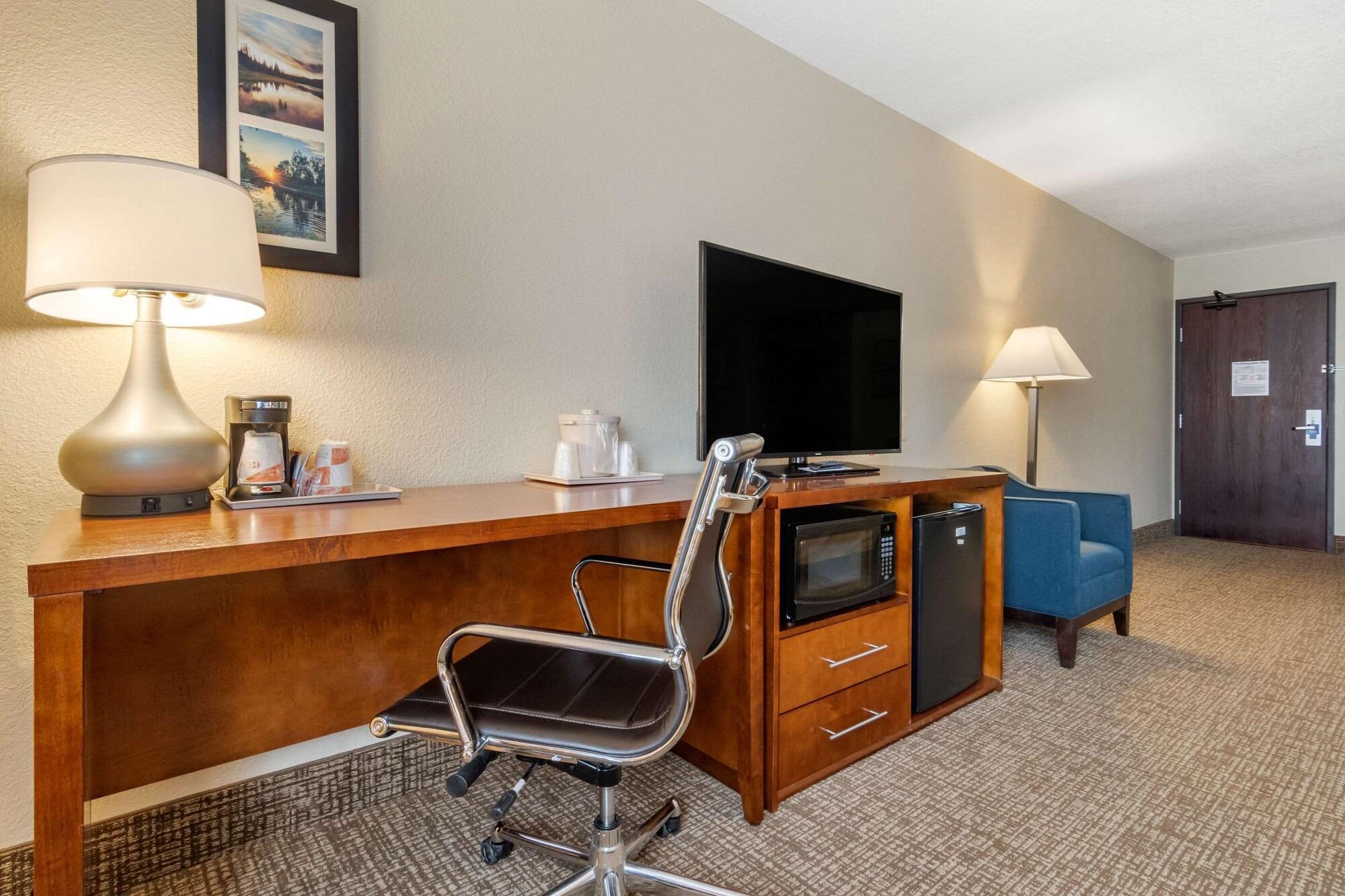 Comfort Inn & Suites South Hill I-85 Bagian luar foto