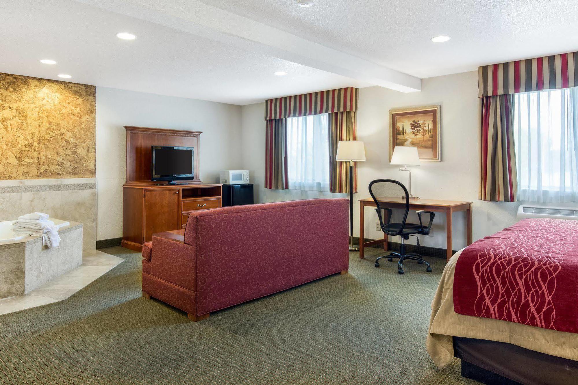 Comfort Inn & Suites South Hill I-85 Bagian luar foto